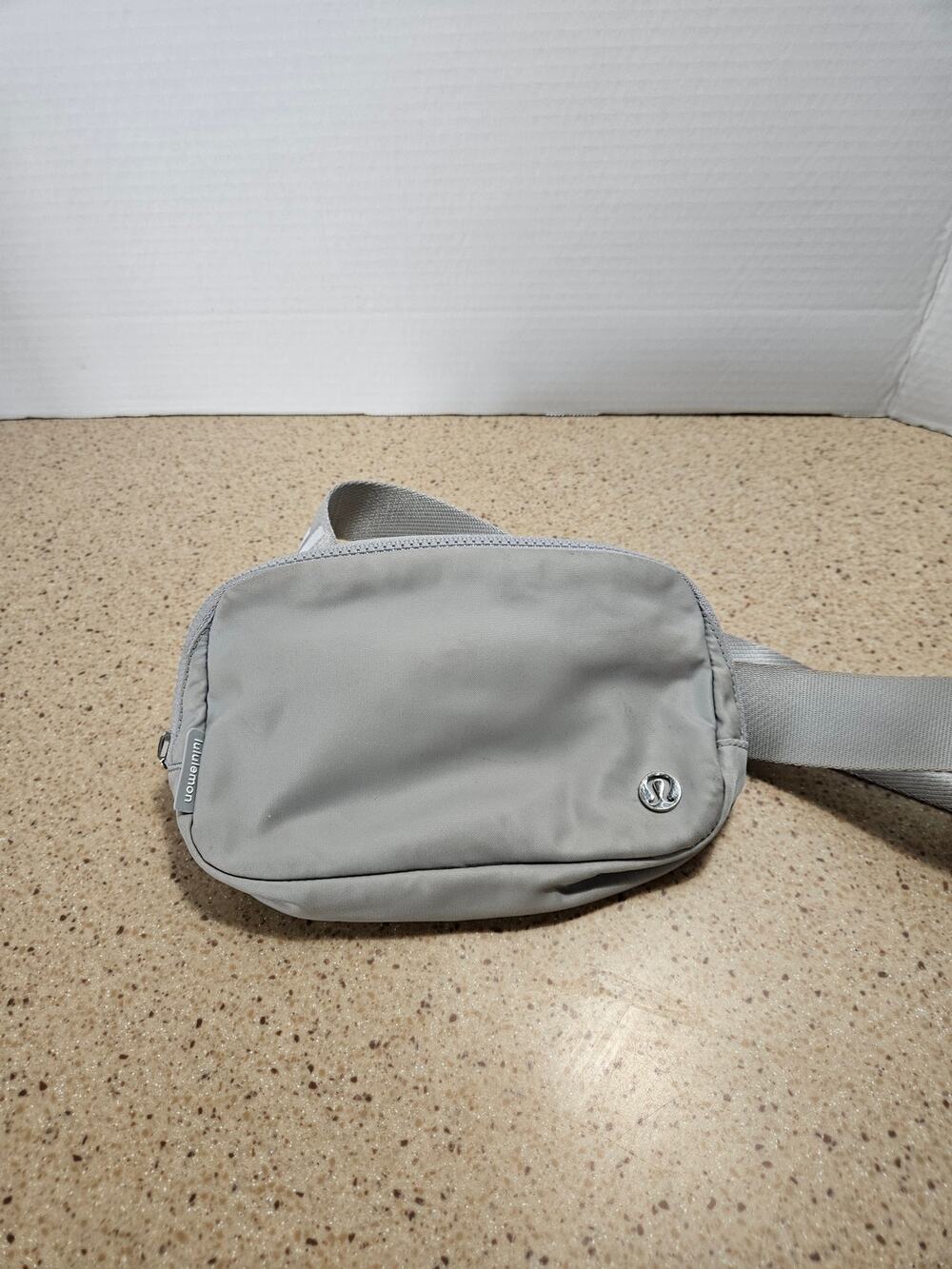 Lululemon Everywhere Belt Bag